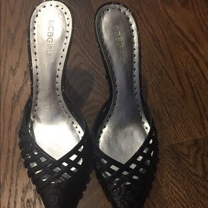 Slide on pointed toed shoes